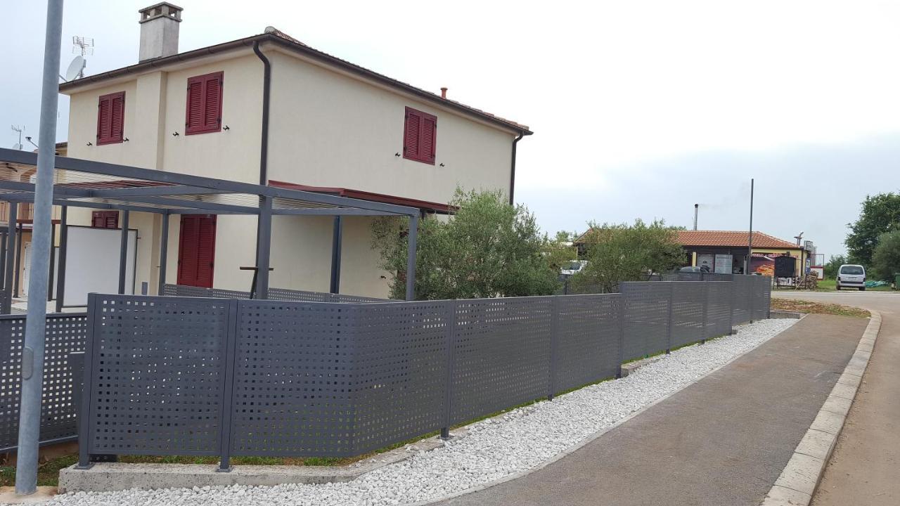 Apartmani Residence Jana Tar-Vabriga Exteriör bild