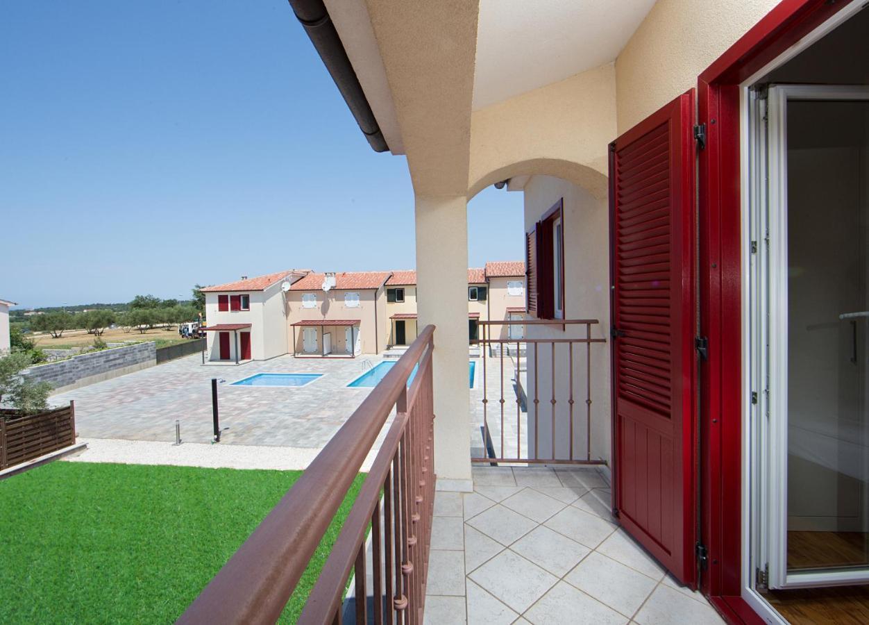 Apartmani Residence Jana Tar-Vabriga Exteriör bild