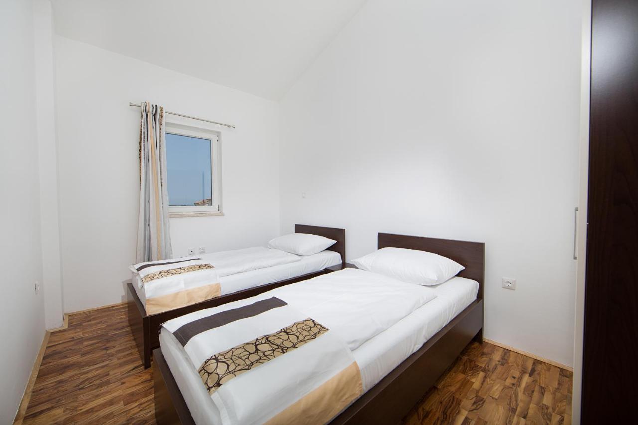Apartmani Residence Jana Tar-Vabriga Exteriör bild